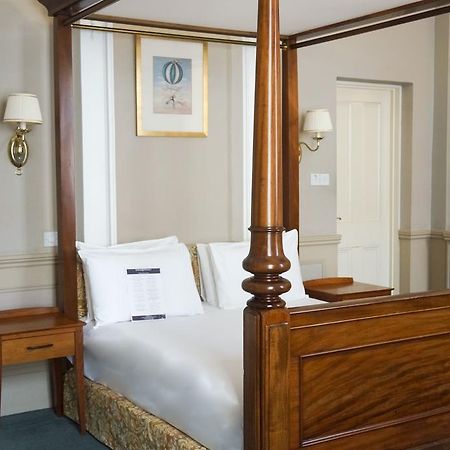 Royal Cambridge Hotel エクステリア 写真