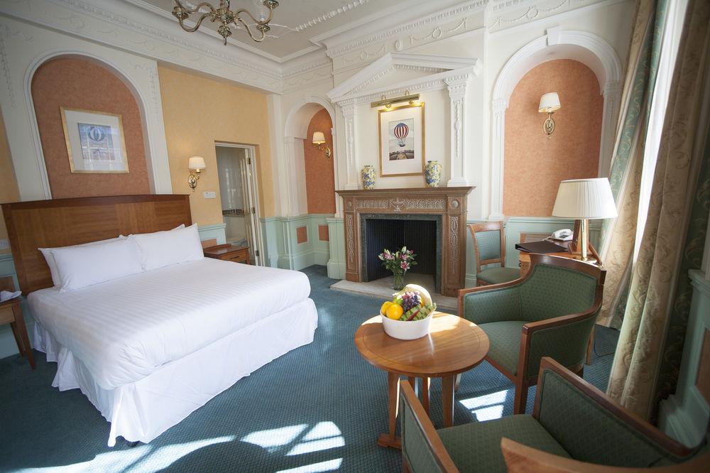 Royal Cambridge Hotel エクステリア 写真