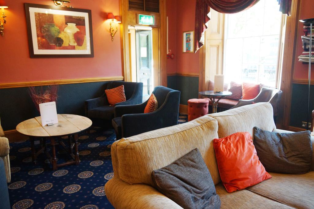 Royal Cambridge Hotel エクステリア 写真