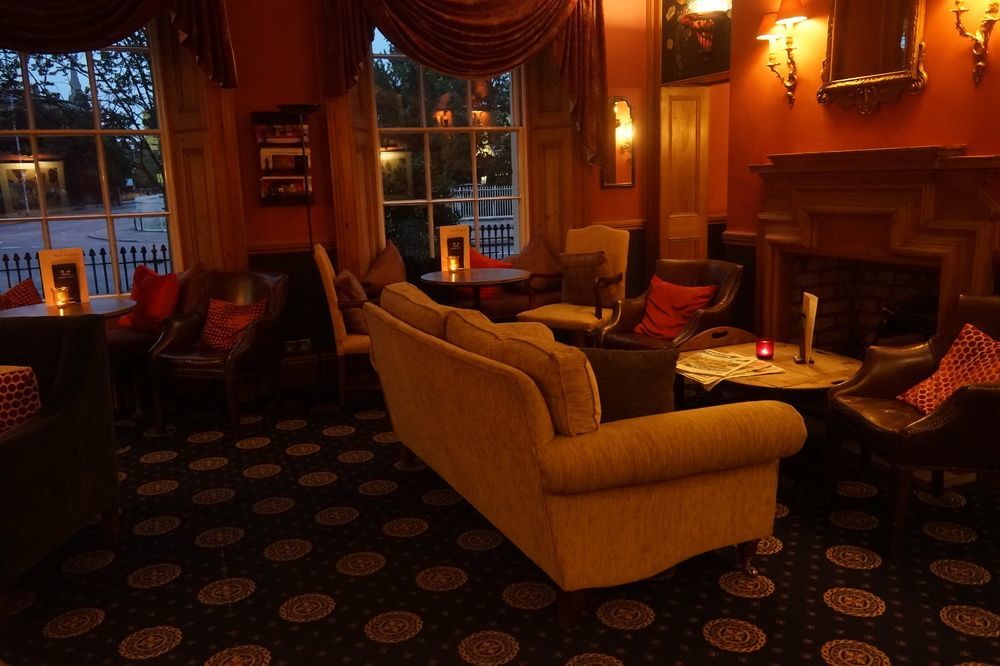 Royal Cambridge Hotel エクステリア 写真