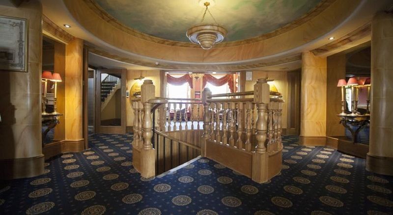 Royal Cambridge Hotel エクステリア 写真