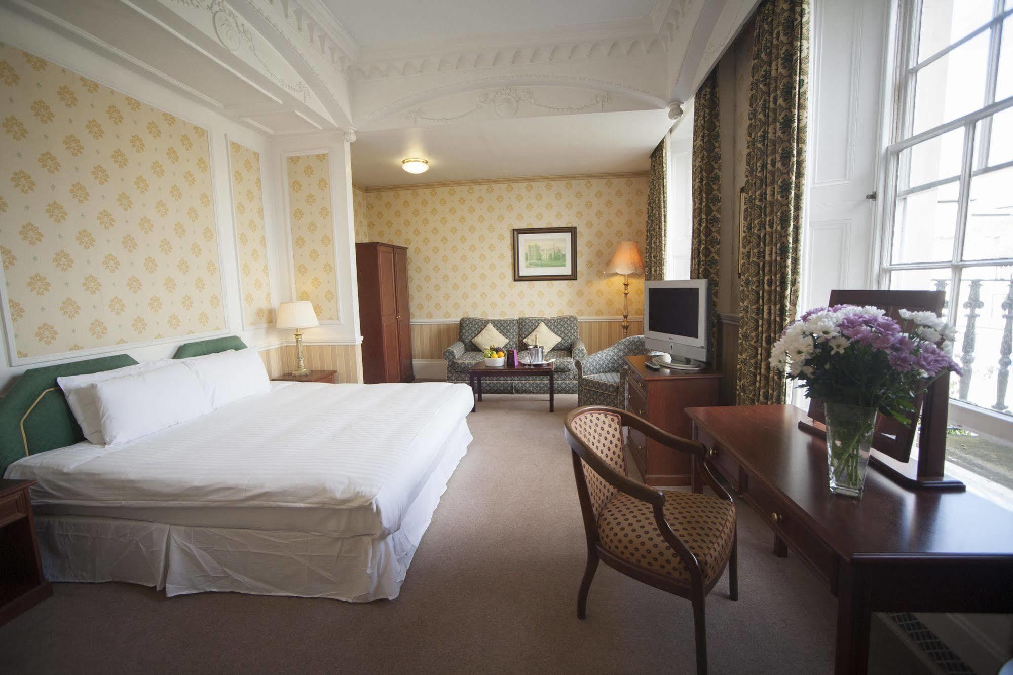 Royal Cambridge Hotel エクステリア 写真