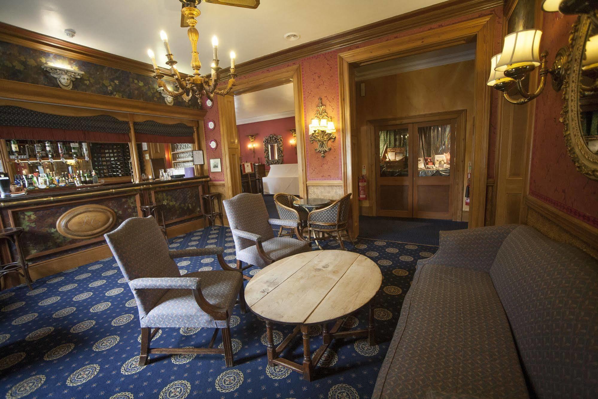 Royal Cambridge Hotel エクステリア 写真